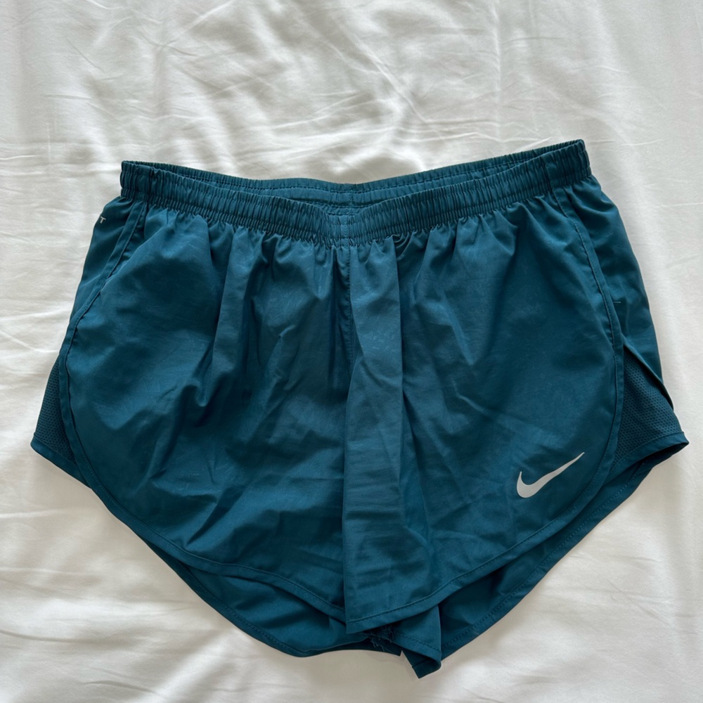 NIKE DRI-FIT RUNNING SHORT
